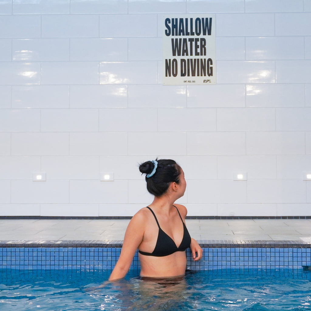 apricotton perfect bralette/swimlette model pool swimming